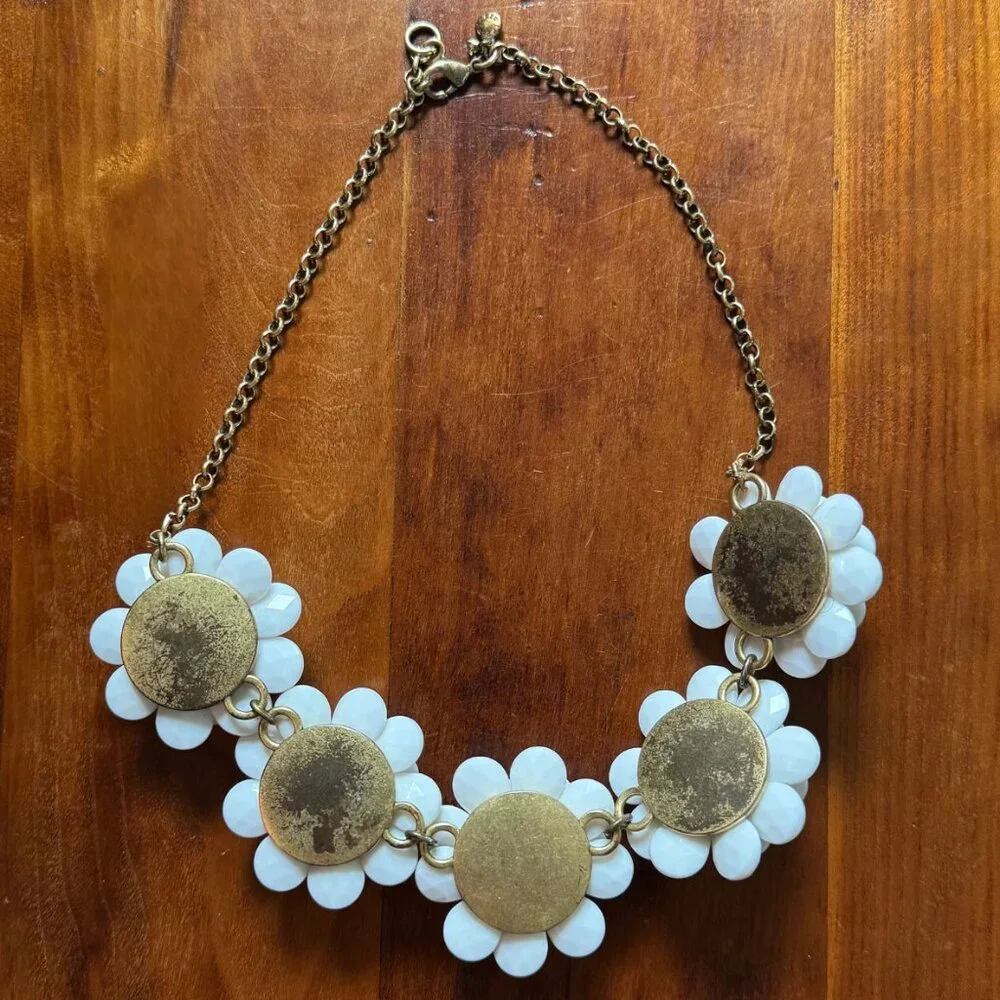 J.Crew White Floral Statement Necklace Rhinestone Resin Petal Gold Tone 21
